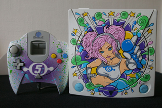 Illustration for article titled Fancy Dreamcasts & Controllers Belong In A Museum